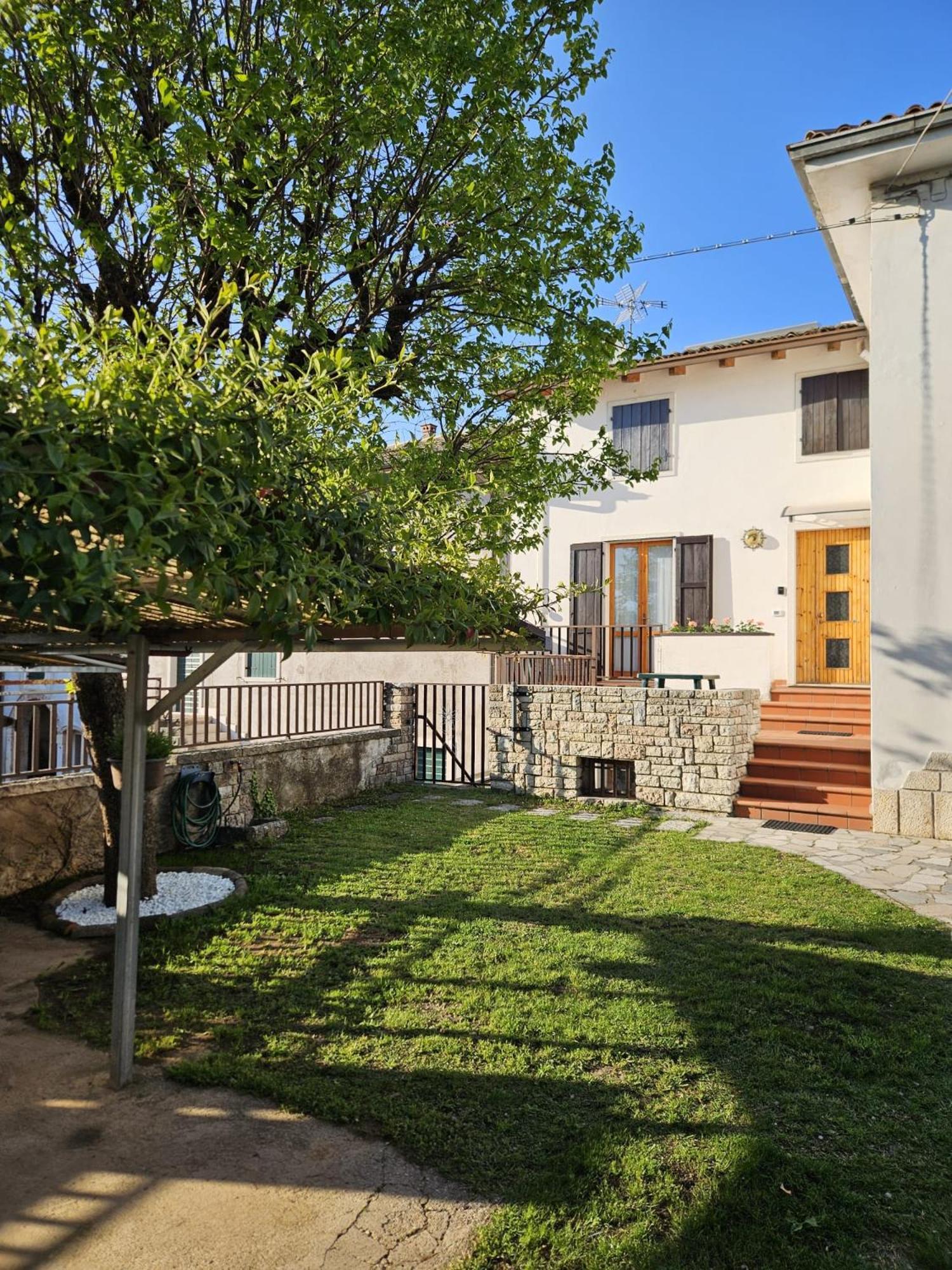 Casa Dell'Alpino Villa Caprino Veronese Exterior photo